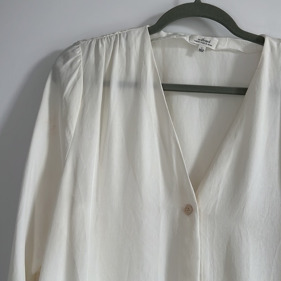 Aritzia Wilfred White Cream Button down Blouse - Picture 2 of 6